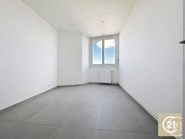 Afficher la photo en grand Appartement F3 à vendre - 3 pièces - 60.26 m2 - BEZIERS - 34 - LANGUEDOC-ROUSSILLON - Century 21 Comminges Immobilier