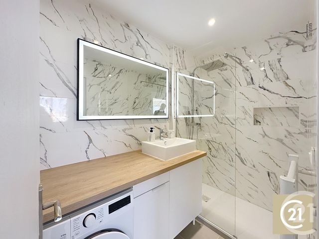 Afficher la photo en grand Appartement F3 à vendre - 3 pièces - 60.26 m2 - BEZIERS - 34 - LANGUEDOC-ROUSSILLON - Century 21 Comminges Immobilier