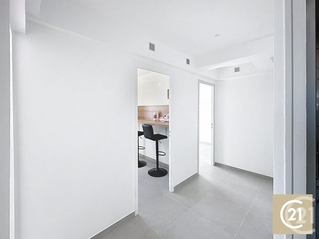 Afficher la photo en grand Appartement F3 à vendre - 3 pièces - 60.26 m2 - BEZIERS - 34 - LANGUEDOC-ROUSSILLON - Century 21 Comminges Immobilier