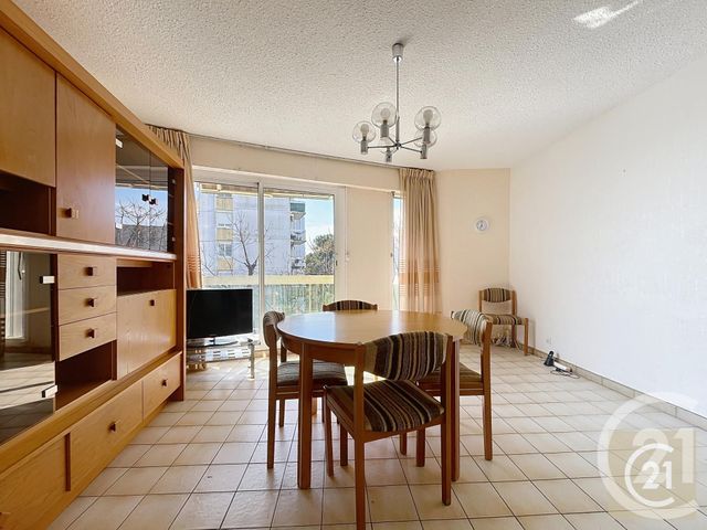 Afficher la photo en grand Appartement à vendre - 3 pièces - 60.43 m2 - BEZIERS - 34 - LANGUEDOC-ROUSSILLON - Century 21 Comminges Immobilier