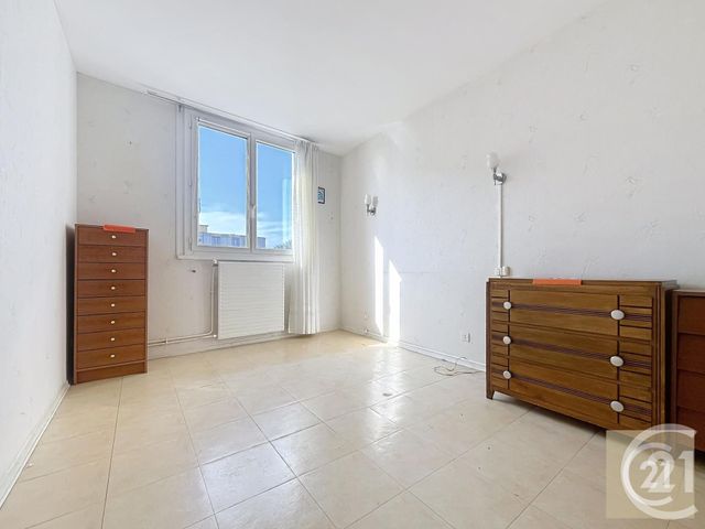 Afficher la photo en grand Appartement à vendre - 3 pièces - 60.43 m2 - BEZIERS - 34 - LANGUEDOC-ROUSSILLON - Century 21 Comminges Immobilier