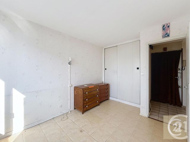 Afficher la photo en grand Appartement à vendre - 3 pièces - 60.43 m2 - BEZIERS - 34 - LANGUEDOC-ROUSSILLON - Century 21 Comminges Immobilier