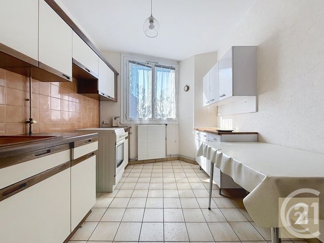 Afficher la photo en grand Appartement à vendre - 3 pièces - 60.43 m2 - BEZIERS - 34 - LANGUEDOC-ROUSSILLON - Century 21 Comminges Immobilier