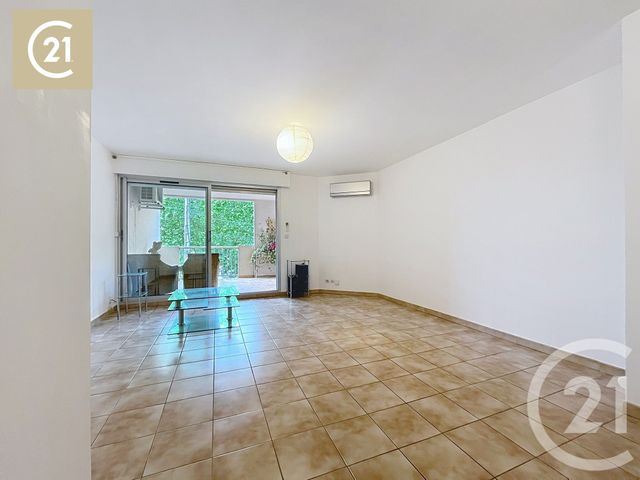 Afficher la photo en grand Appartement F3 à vendre - 3 pièces - 77.35 m2 - BEZIERS - 34 - LANGUEDOC-ROUSSILLON - Century 21 Comminges Immobilier