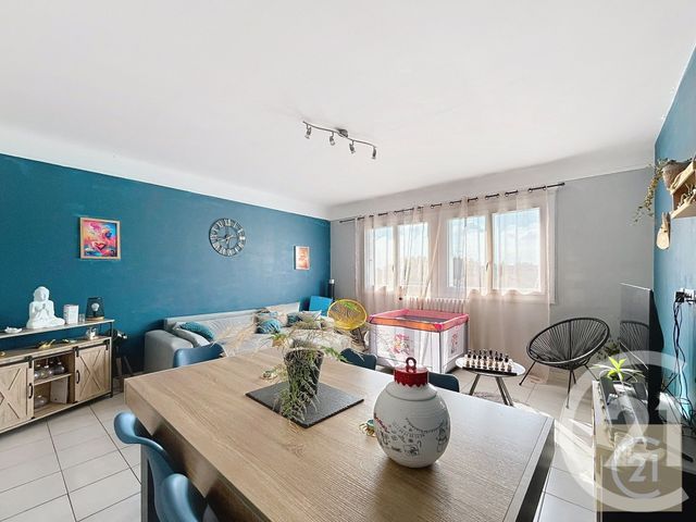 Appartement T4 à vendre - 4 pièces - 87.37 m2 - BEZIERS - 34 - LANGUEDOC-ROUSSILLON - Century 21 Comminges Immobilier