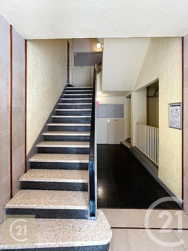 Afficher la photo en grand Appartement F3 à louer - 3 pièces - 89.0 m2 - BEZIERS - 34 - LANGUEDOC-ROUSSILLON - Century 21 Comminges Immobilier