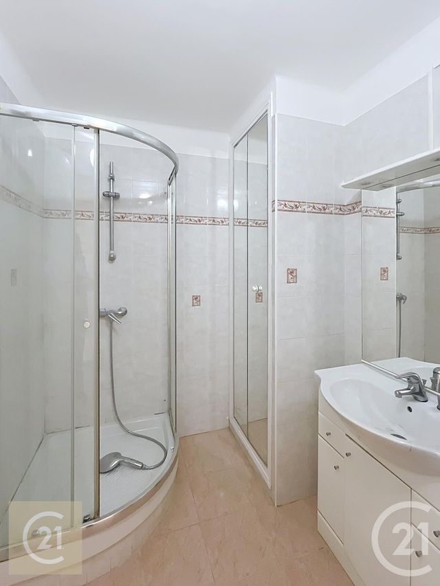 Afficher la photo en grand Appartement F3 à louer - 3 pièces - 89.0 m2 - BEZIERS - 34 - LANGUEDOC-ROUSSILLON - Century 21 Comminges Immobilier