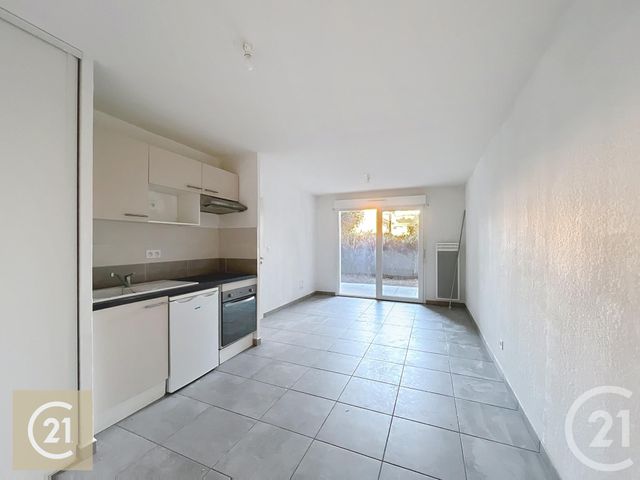Appartement F2 à louer - 2 pièces - 39.0 m2 - BEZIERS - 34 - LANGUEDOC-ROUSSILLON - Century 21 Comminges Immobilier