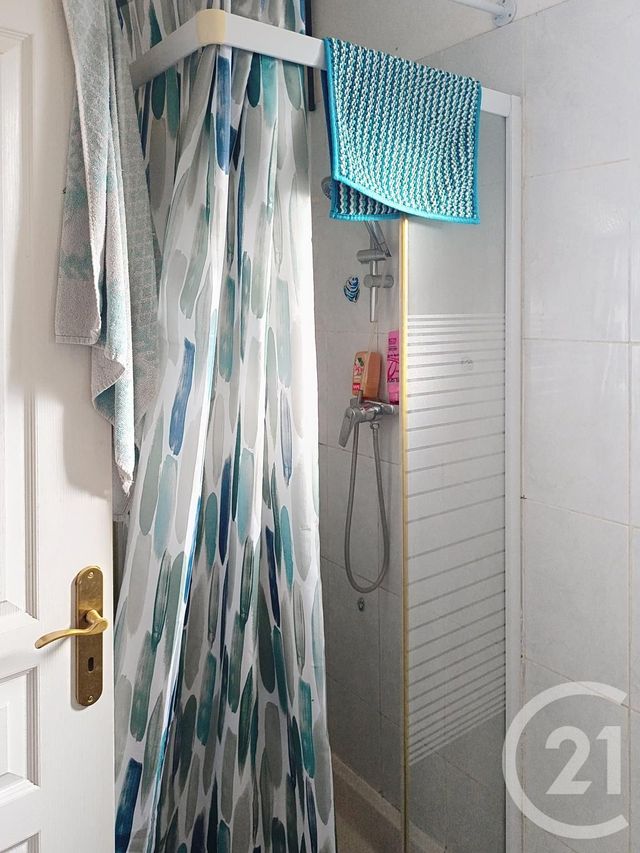 maison à louer - 4 pièces - 104.0 m2 - CAZEDARNES - 34 - LANGUEDOC-ROUSSILLON - Century 21 Comminges Immobilier