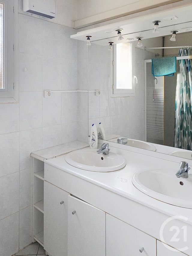 maison à louer - 4 pièces - 104.0 m2 - CAZEDARNES - 34 - LANGUEDOC-ROUSSILLON - Century 21 Comminges Immobilier