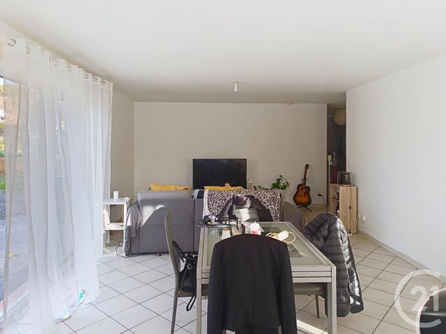 maison à louer - 4 pièces - 104.0 m2 - CAZEDARNES - 34 - LANGUEDOC-ROUSSILLON - Century 21 Comminges Immobilier