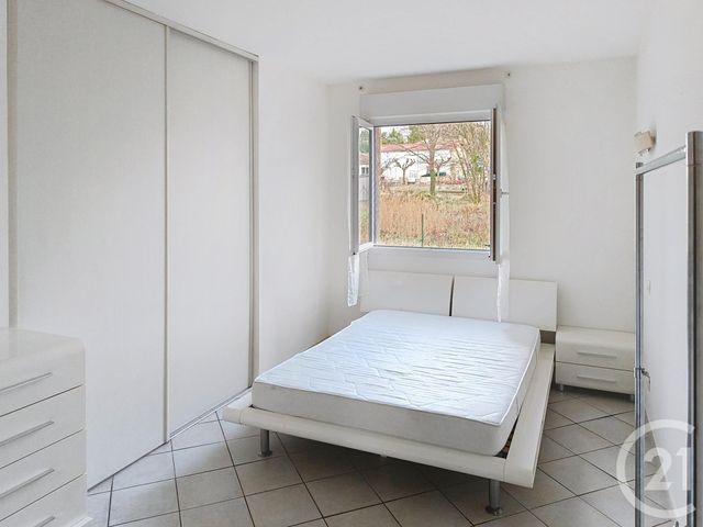 maison à louer - 4 pièces - 104.0 m2 - CAZEDARNES - 34 - LANGUEDOC-ROUSSILLON - Century 21 Comminges Immobilier