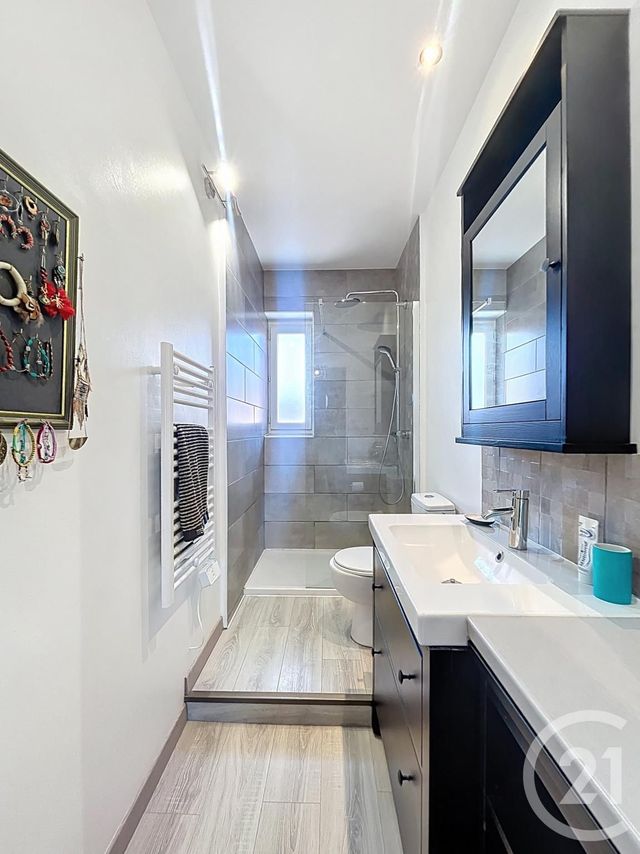 Appartement F3 à louer - 3 pièces - 92.0 m2 - BEZIERS - 34 - LANGUEDOC-ROUSSILLON - Century 21 Comminges Immobilier