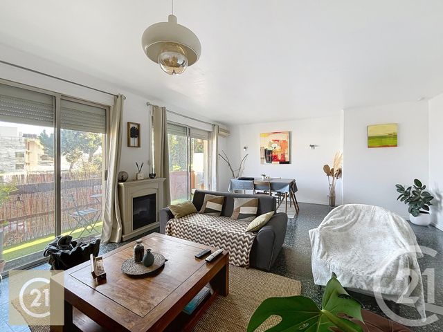 Appartement F3 à louer - 3 pièces - 85.81 m2 - BEZIERS - 34 - LANGUEDOC-ROUSSILLON - Century 21 Comminges Immobilier