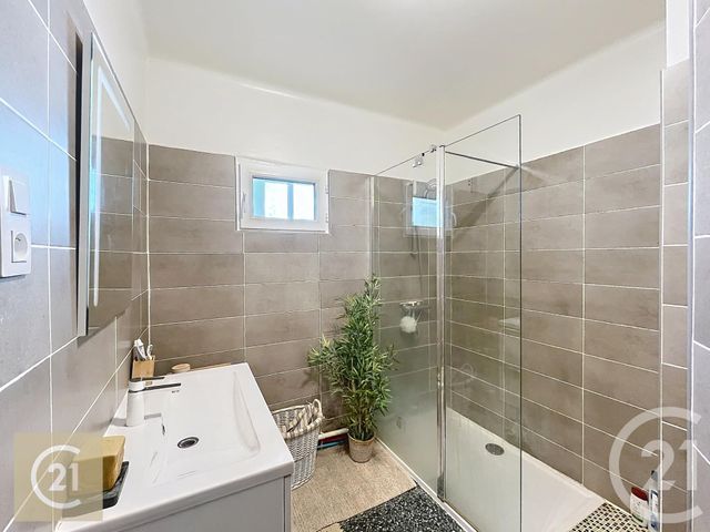 Appartement F3 à louer - 3 pièces - 85.81 m2 - BEZIERS - 34 - LANGUEDOC-ROUSSILLON - Century 21 Comminges Immobilier