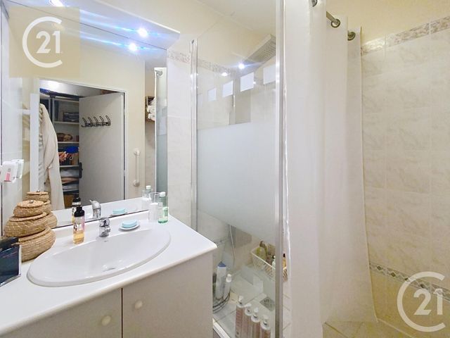 Appartement F2 à vendre - 2 pièces - 47.0 m2 - BEZIERS - 34 - LANGUEDOC-ROUSSILLON - Century 21 Comminges Immobilier
