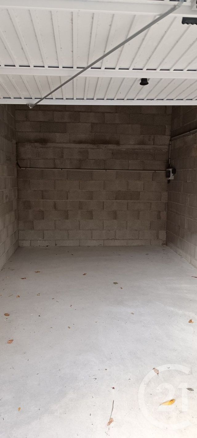 parking à louer - 17.0 m2 - CAZOULS LES BEZIERS - 34 - LANGUEDOC-ROUSSILLON - Century 21 Comminges Immobilier