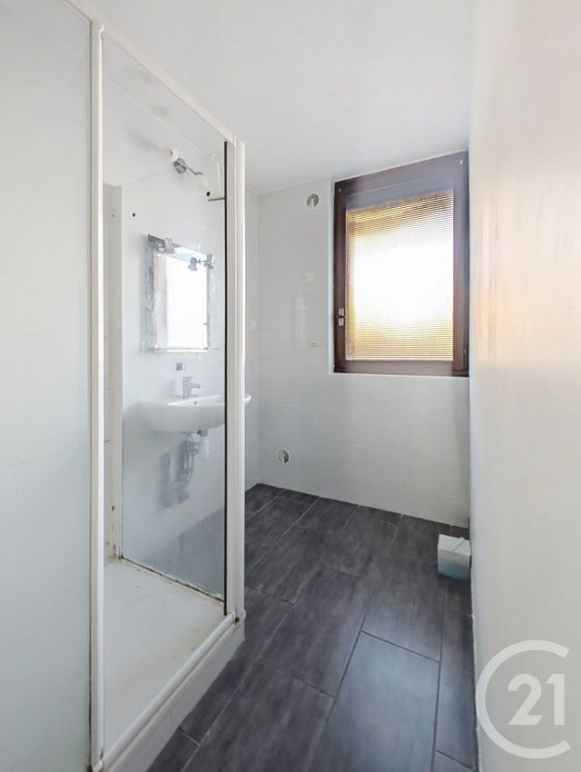 Appartement T3 à vendre - 3 pièces - 70.3 m2 - BEZIERS - 34 - LANGUEDOC-ROUSSILLON - Century 21 Comminges Immobilier