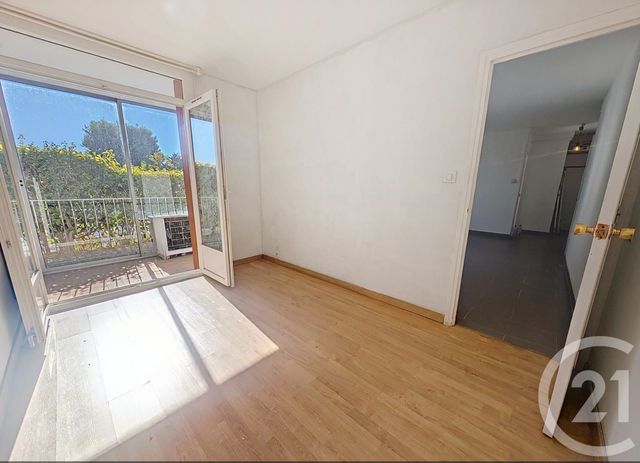 Appartement T3 à vendre - 3 pièces - 70.3 m2 - BEZIERS - 34 - LANGUEDOC-ROUSSILLON - Century 21 Comminges Immobilier