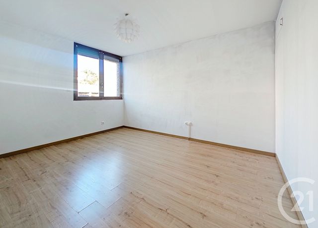 Appartement T3 à vendre - 3 pièces - 70.3 m2 - BEZIERS - 34 - LANGUEDOC-ROUSSILLON - Century 21 Comminges Immobilier