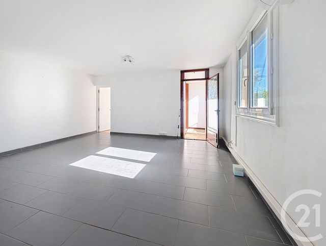 Appartement T3 à vendre - 3 pièces - 70.3 m2 - BEZIERS - 34 - LANGUEDOC-ROUSSILLON - Century 21 Comminges Immobilier